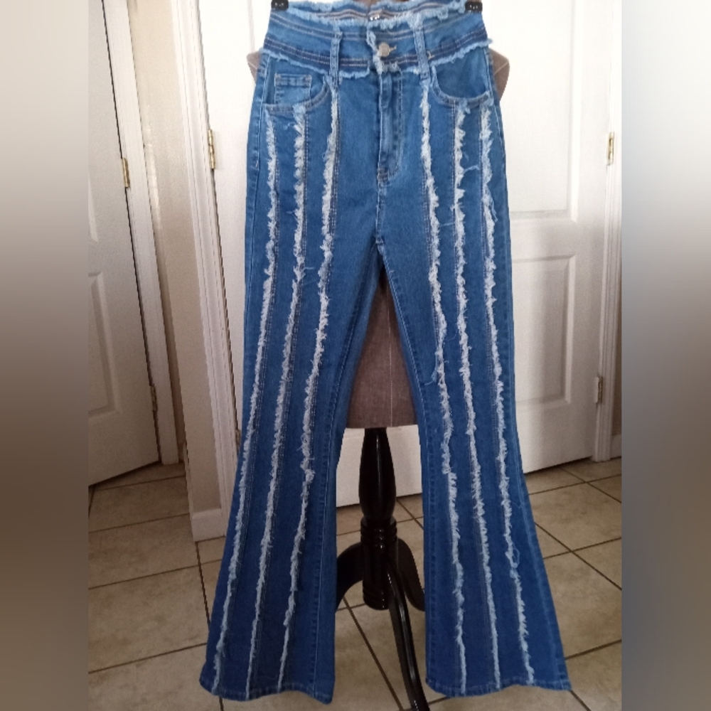 Women's/juniors jeans